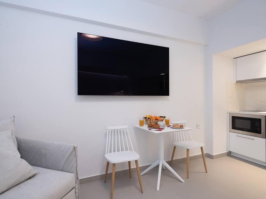 Iris Luxury Apartment At The Heraklion Center Exterior photo